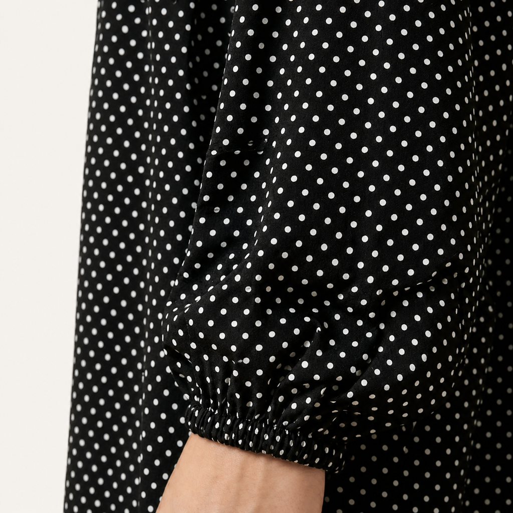 Namaz Chadar Full Length with Sleeves - Black (Dotted)