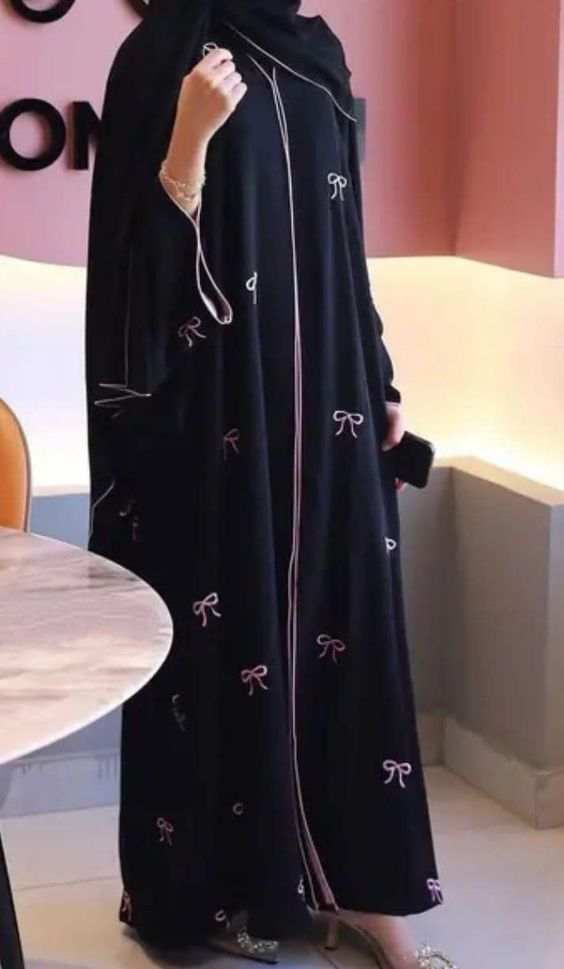 Premium Bulky Bow Abaya Elegant Look