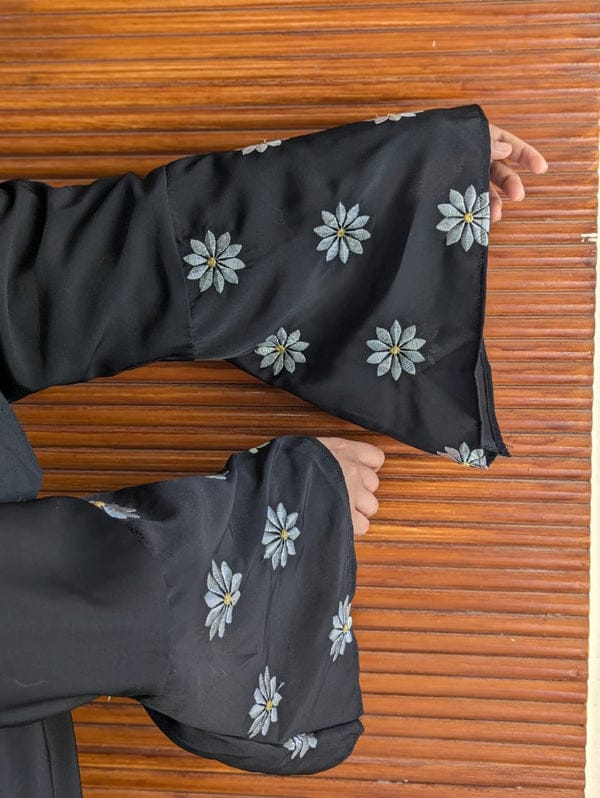 Soft Daisy Embroidered Abaya