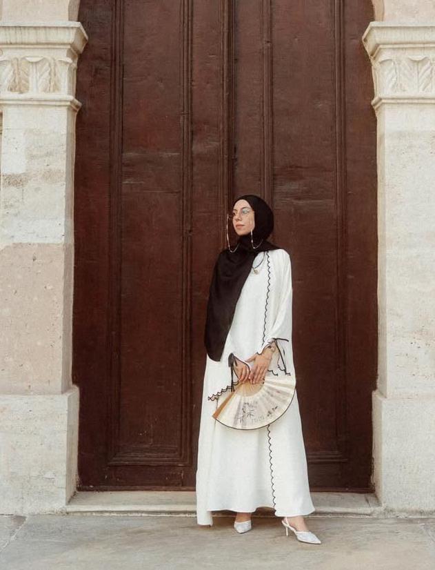 White Zoya Abaya Inner Attached Middle East Style